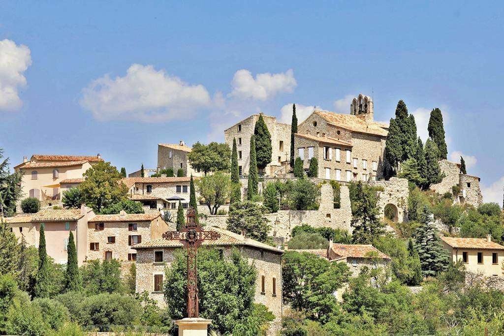 Estate in Gordes, Provence-Alpes-Côte d'Azur, France 4 - 16256682