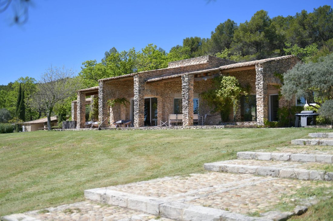 Estate in Gordes, Provence-Alpes-Côte d'Azur, France 3 - 16256619