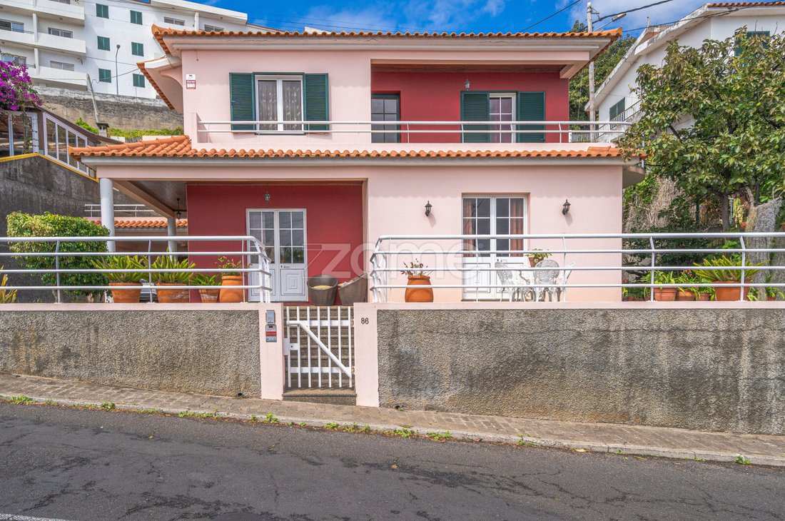 House in Santa Cruz, Madeira, Portugal 1 - 16258681