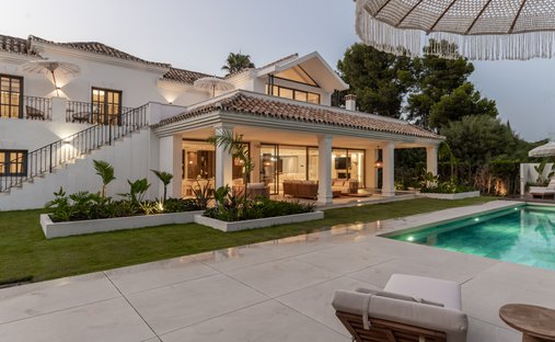 Villa in Estepona, Andalusien, Spanien 1