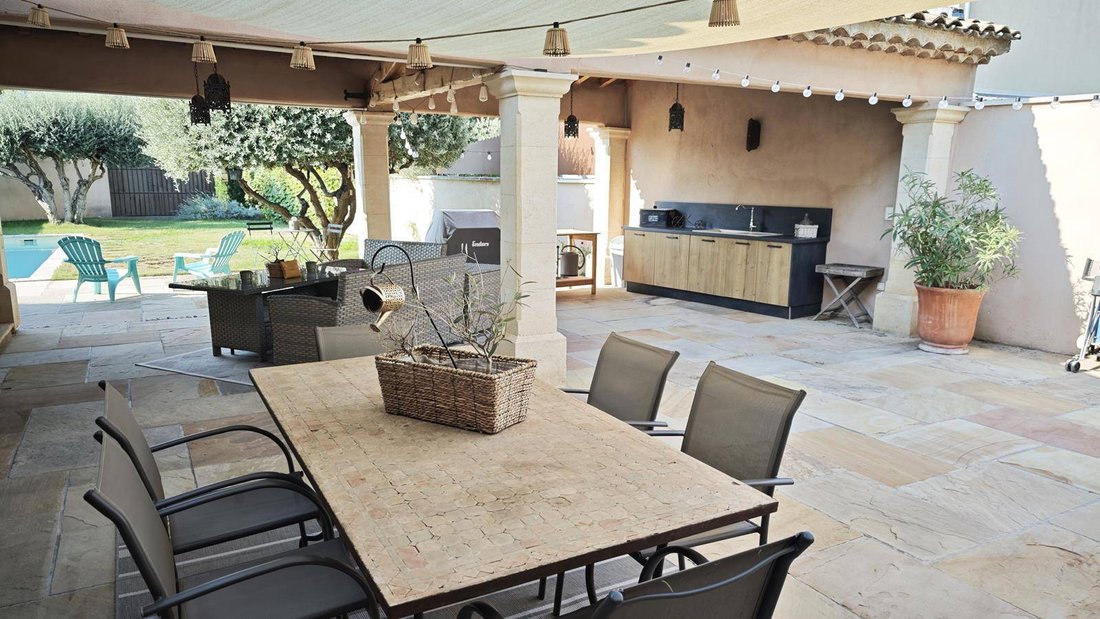 House in Maubec, Provence-Alpes-Côte d'Azur, France 2 - 16256322