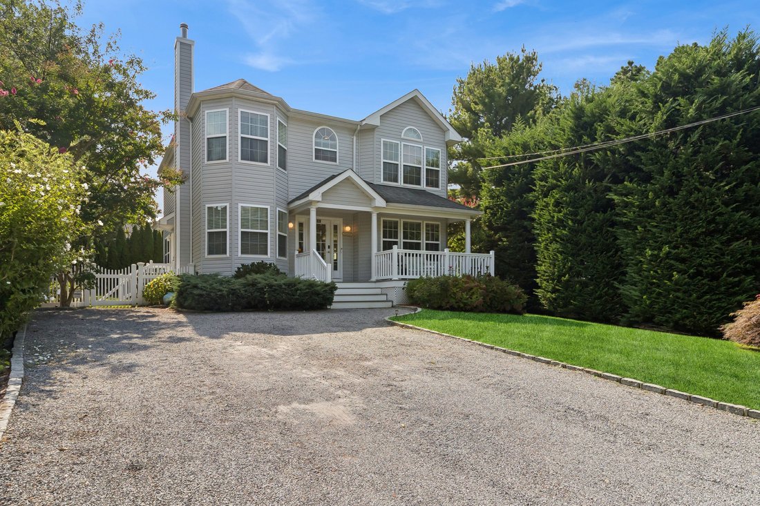 Hampton Bays, New York, United States 1 - 16258522