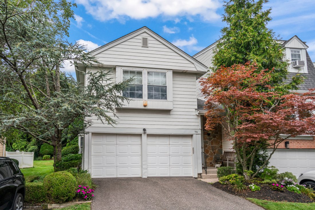 Condo in Syosset, New York, United States 1 - 16211016