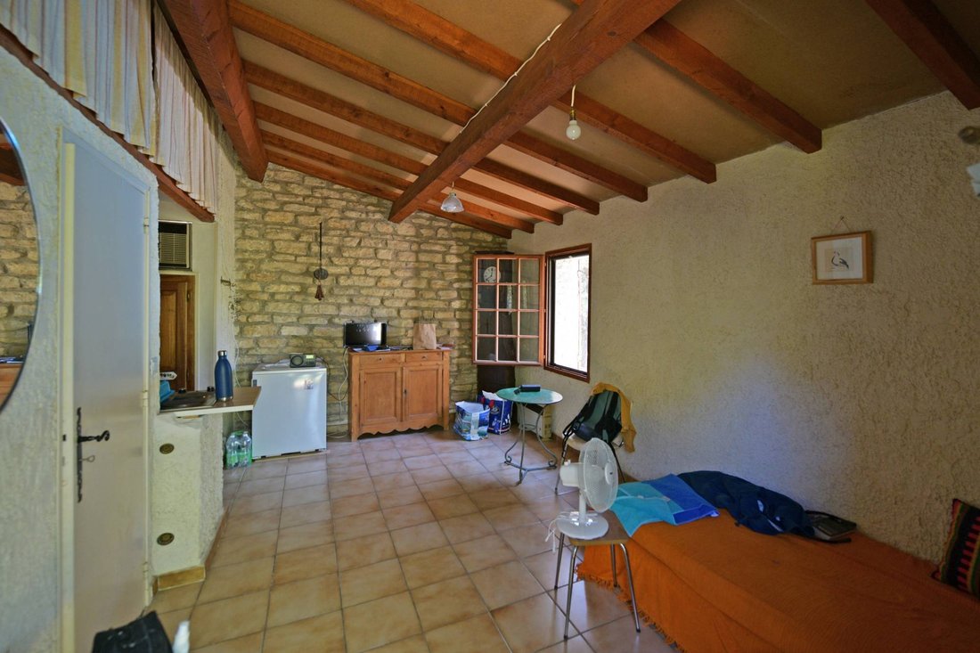 House in Gordes, Provence-Alpes-Côte d'Azur, France 4 - 16256678