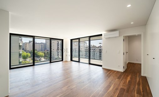 Apartment in Mafamude e Vilar do Paraiso, Porto District, Portugal 1