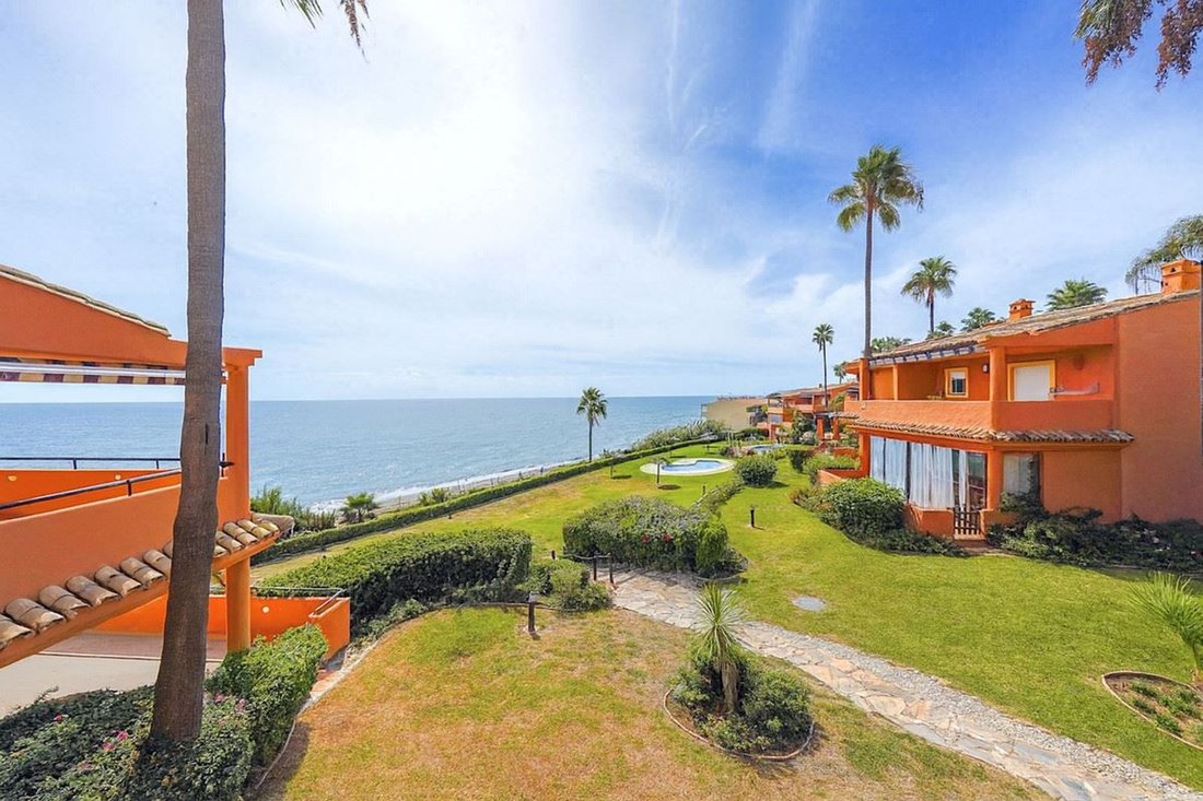 Townhouse in Buenas Noches, Estepona, Spain 2 - 16256500