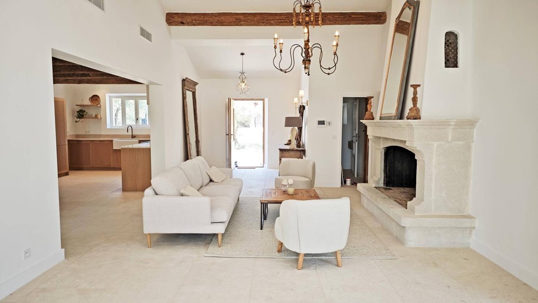 House in Gordes, Provence-Alpes-Côte d'Azur, France 5 - 16256598