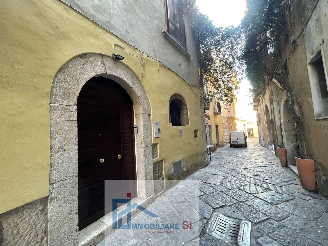 Apartment in Historic Center, Benevento, Campania 3 - 16258713
