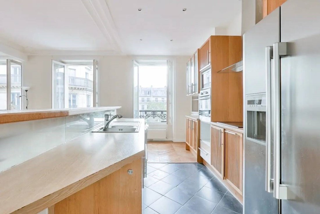 Apartment in Pereire-Malesherbes, Paris 17e Arrondissement, Paris 5 - 16256390