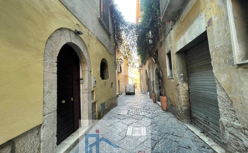 Appartement à Centre historique, Benevento, Campanie 1