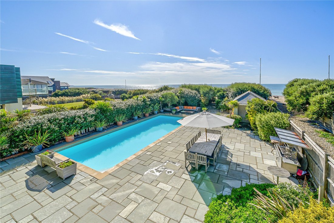 House in Bracklesham Bay, England 3 - 16258233