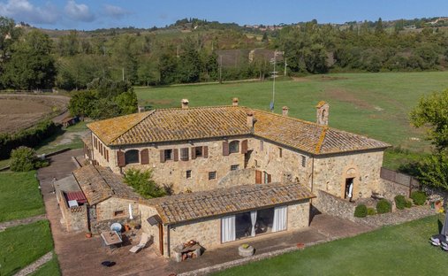 Country House in Castelnuovo Berardenga, Tuscany, Italy 1