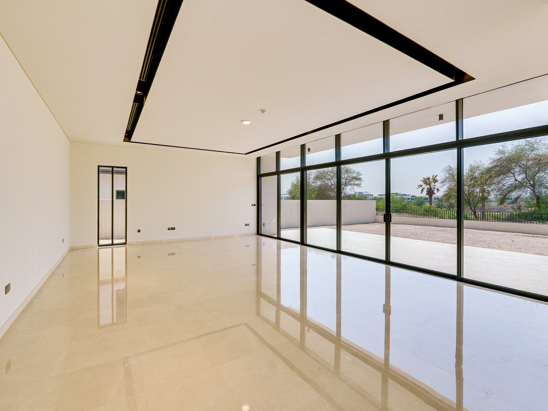 Villa in Hadaeq Sheikh Mohammed Bin Rashid, Dubai, United Arab Emirates 3 - 16260417