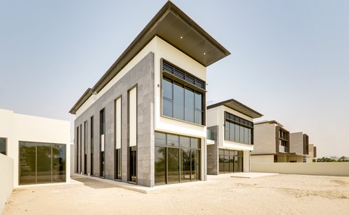 Villa in Dubai, Dubai, United Arab Emirates 1