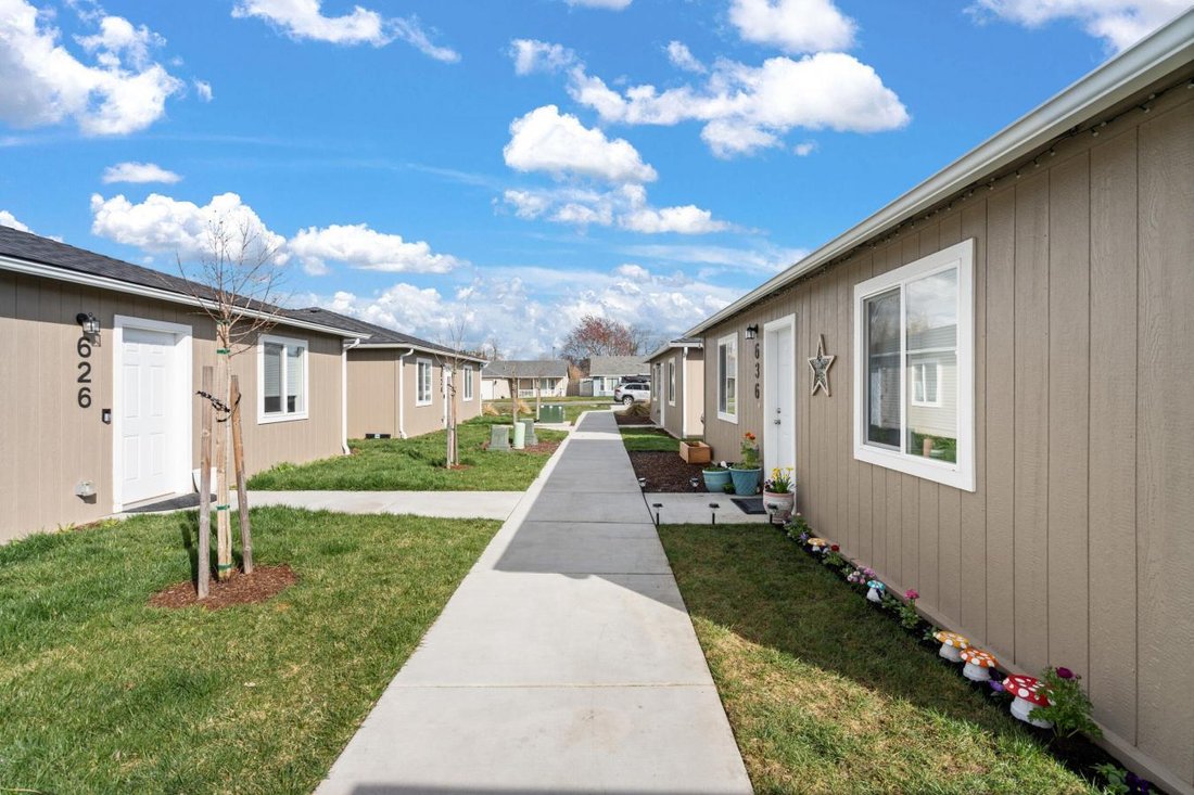 House in Medford, Oregon, United States 5 - 16260442