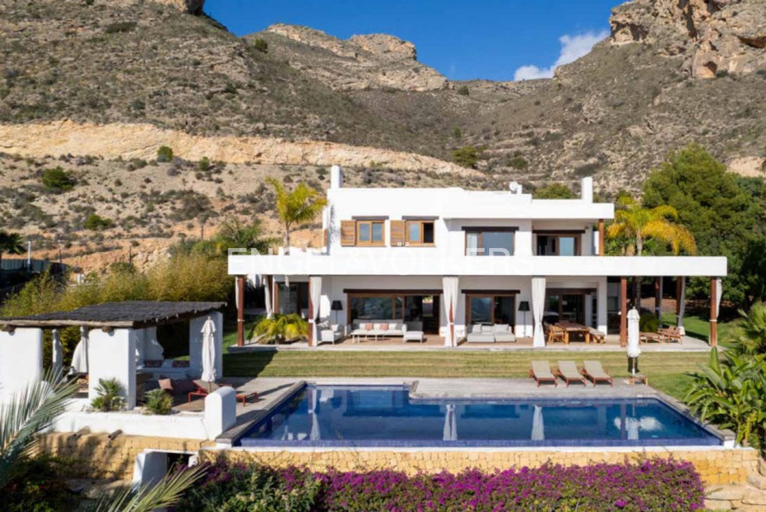 Villa in Finestrat, Valencian Community, Spain 1 - 16260096