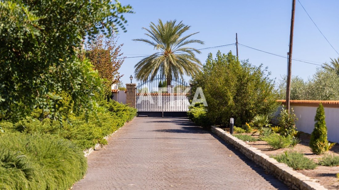 Chalet in Ontinyent, Valencian Community, Spain 2 - 16260465