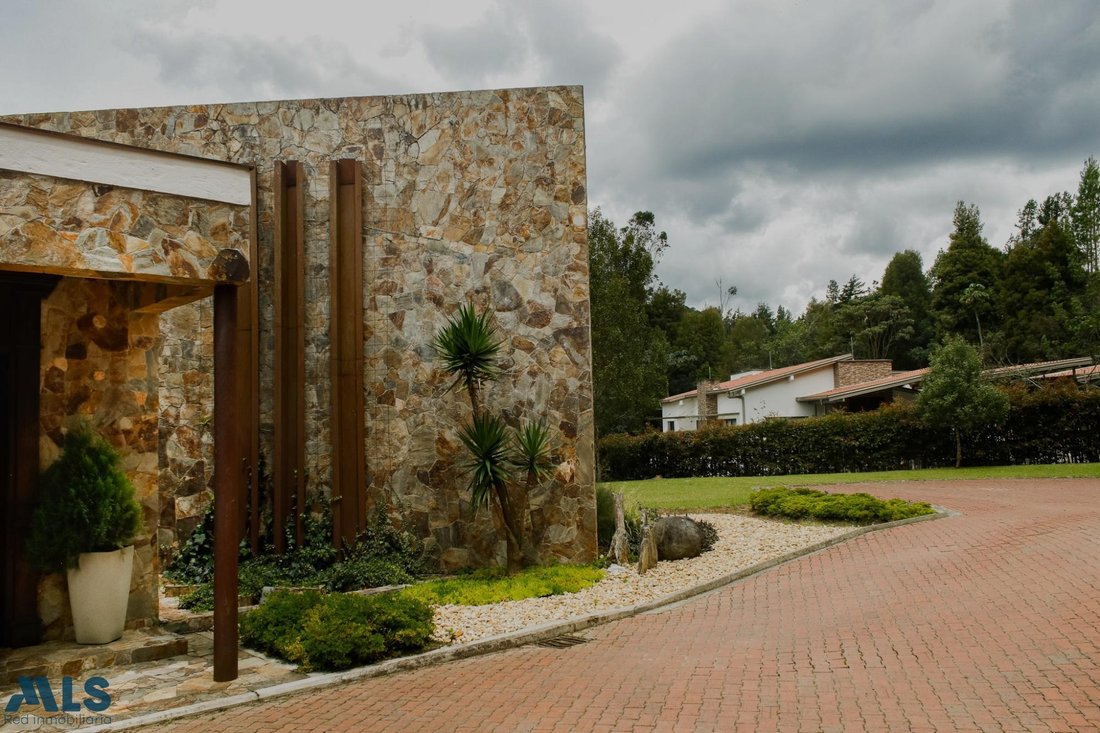 House in Envigado, Antioquia, Colombia 3 - 16260414