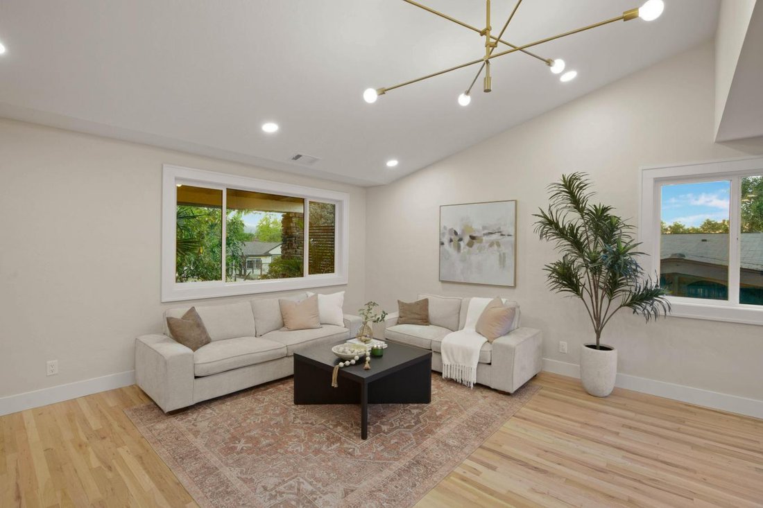 House in Ashland, Oregon, United States 3 - 16260446