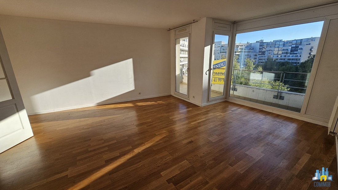Apartment in Hôtel de Ville, Courbevoie, France 1 - 16140736