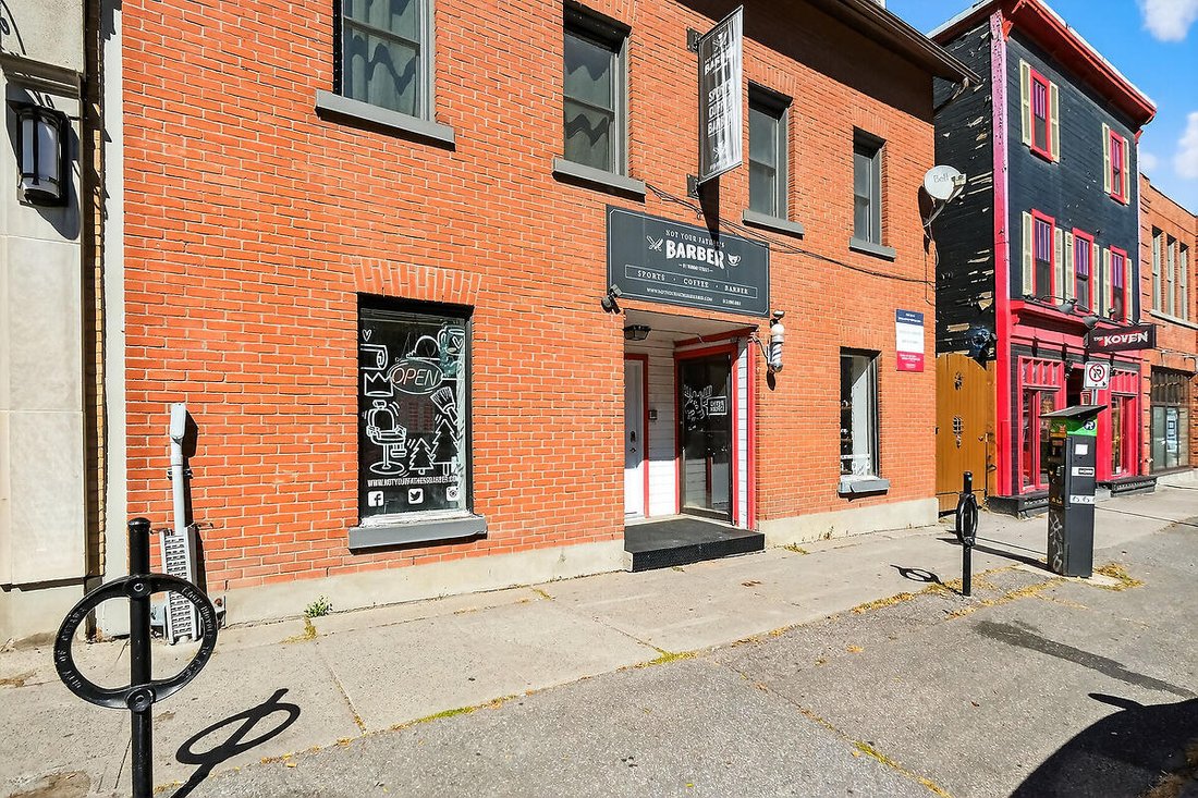 Otros en Ottawa, Ontario, Canadá 3 - 15807383