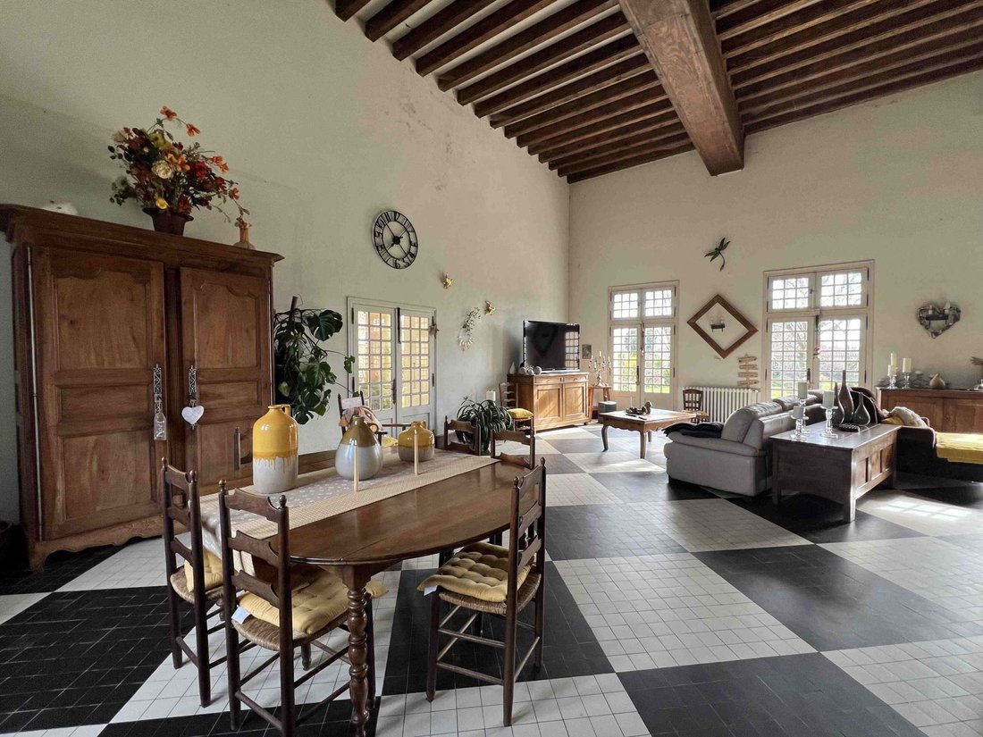 Estate in Ansac-sur-Vienne, Nouvelle-Aquitaine, France 5 - 16261709