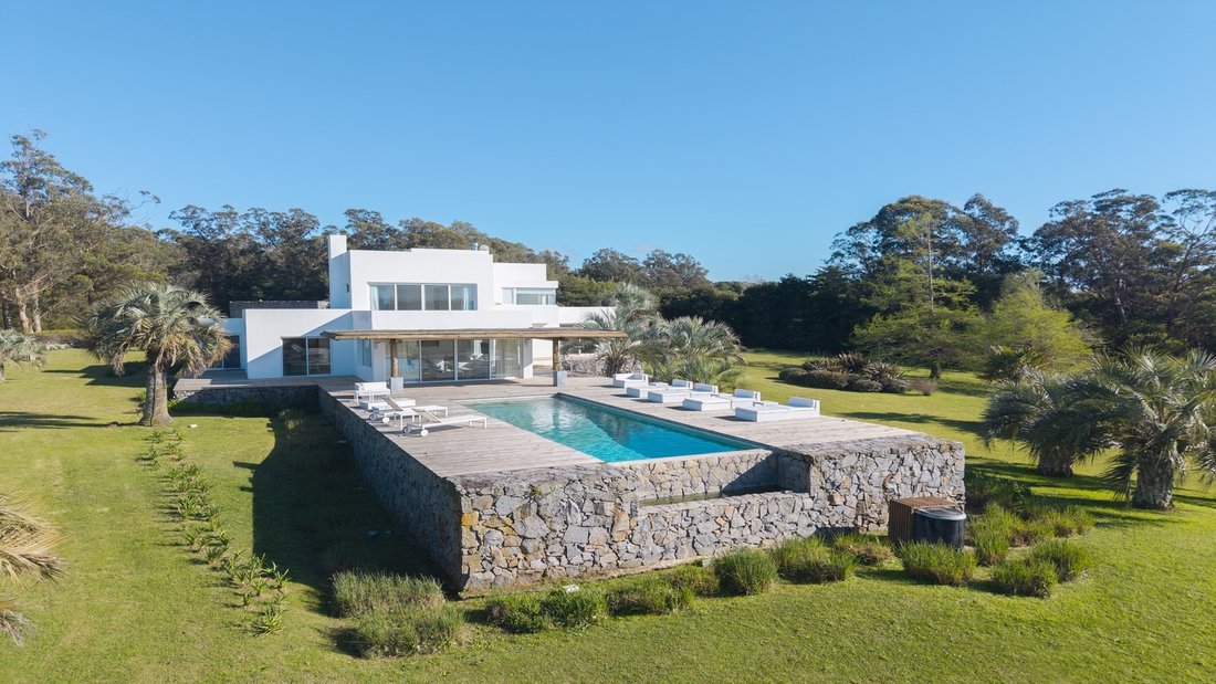 Finca in Manantiales, Maldonado Department, Uruguay 2 - 15679992