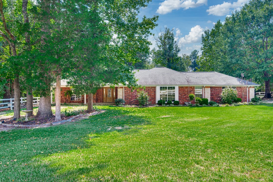 Farm Ranch in Palestine, Texas, United States 1 - 16262395