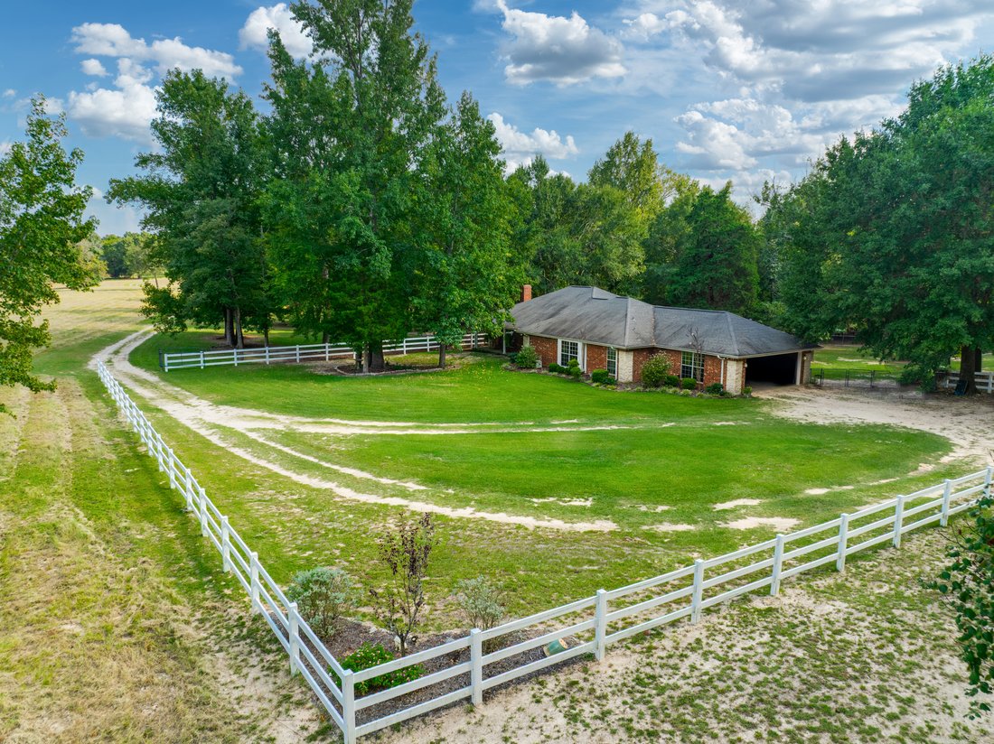 Farm Ranch in Palestine, Texas, United States 2 - 16262395