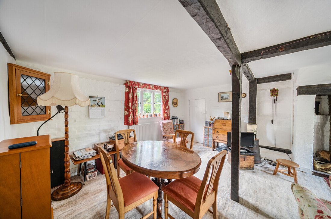House in East Grinstead, England 4 - 16262187