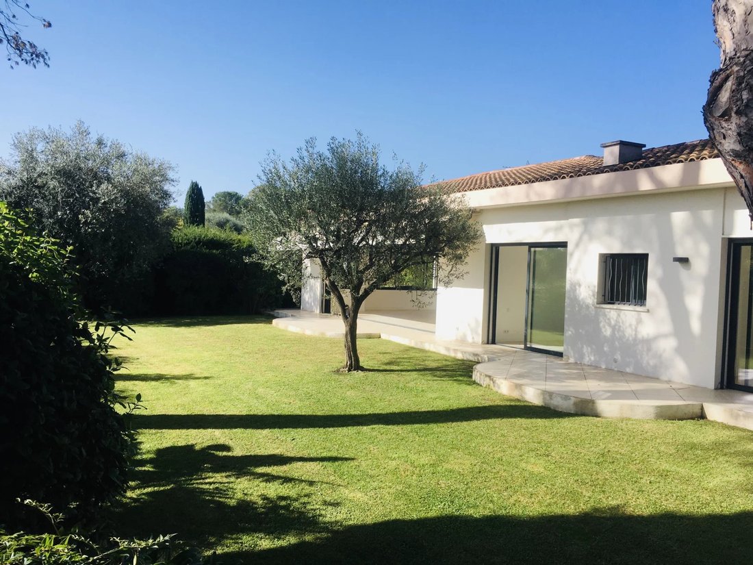 Villa in Mougins, Provence-Alpes-Côte d'Azur, France 5 - 16262072