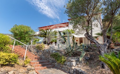 Villa in Monterosso al Mare, Liguria, Italy 1
