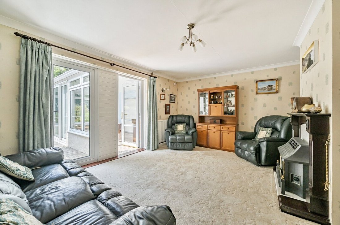 Bungalow in Honiton, England 3 - 16262085