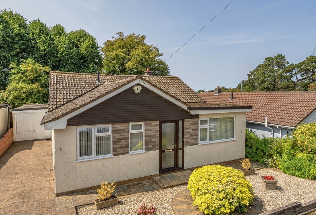 Bungalow in Honiton, England 1 - 16262085