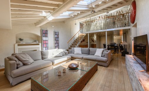 Penthouse in Pietrasanta, Tuscany, Italy 1