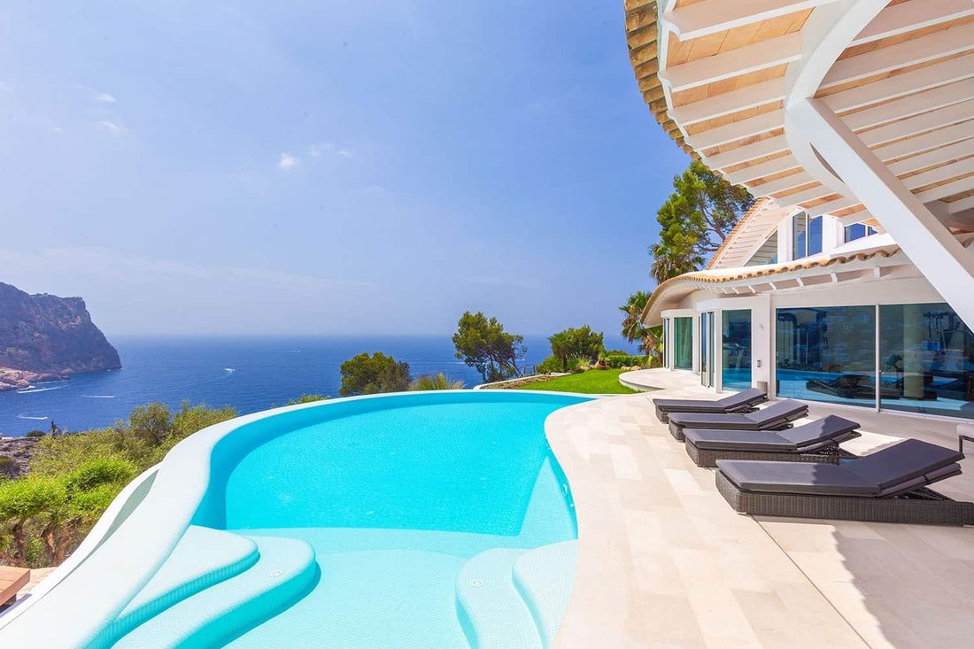 Villa in Llubi, Balearic Islands, Spain 2 - 13357512