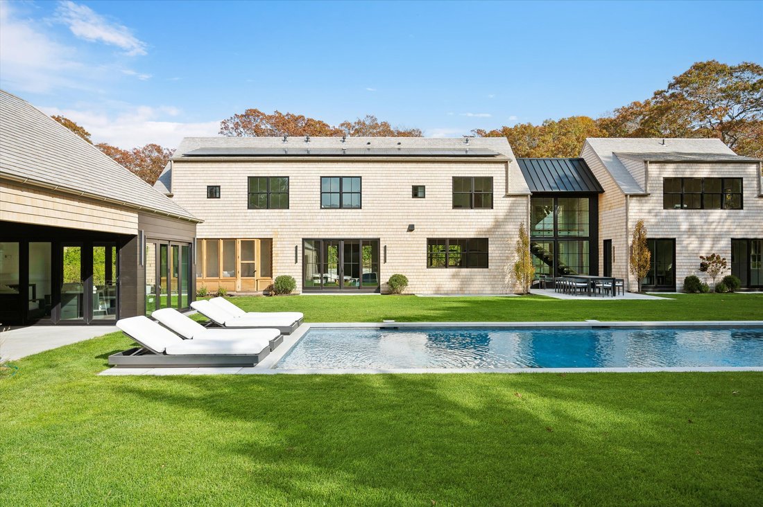 East Hampton, New York, United States 1 - 16269235