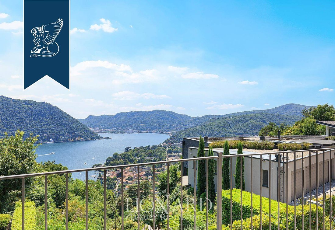 Villa in Cernobbio, Lombardy, Italy 1 - 16269205