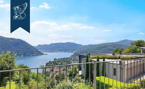 Villa in Cernobbio, Lombardy, Italy 1
