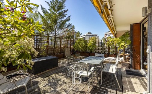 Apartment in Parchamp–Albert Kahn, Boulogne-Billancourt, France 1