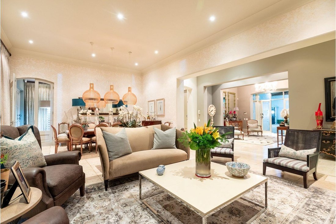 House in Sandhurst, Gauteng, South Africa 2 - 16269230