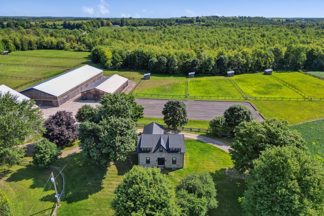 Farm Ranch in Puslinch, Ontario, Canada 2 - 16272031