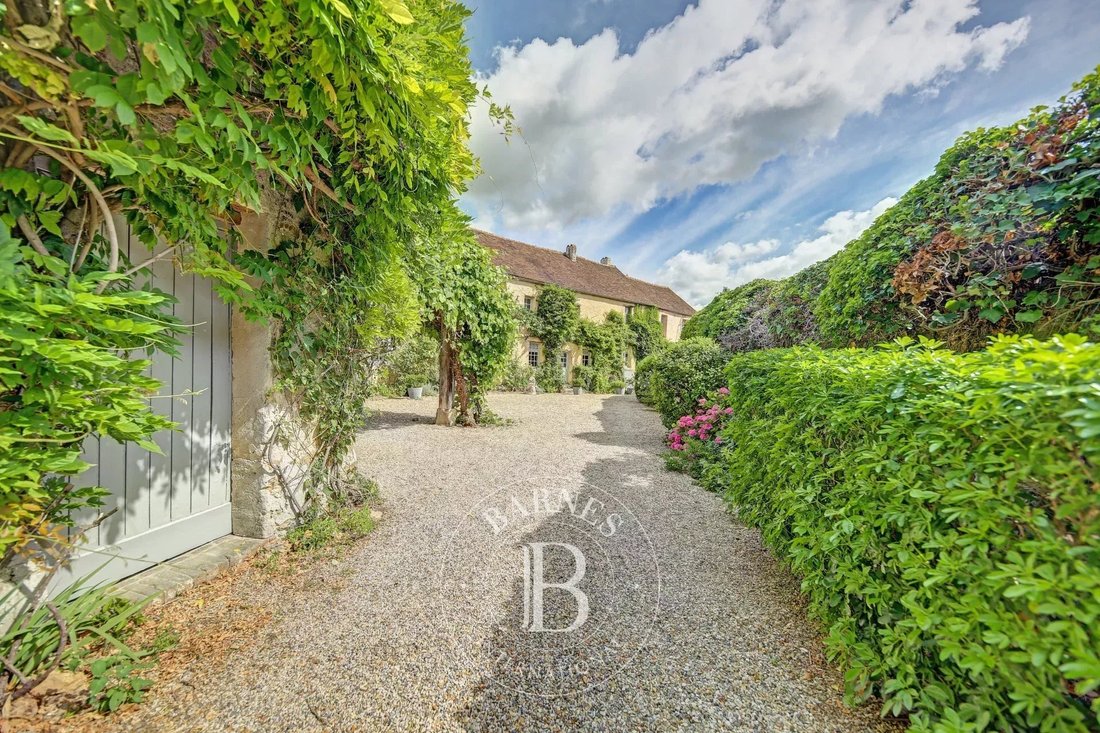 House in Feucherolles, Ile-de-France, France 2 - 16266212