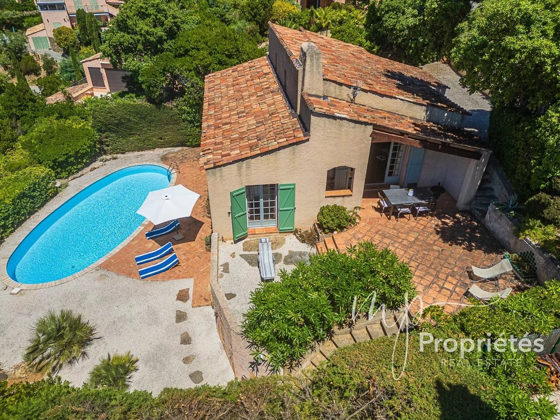 House in Rayol-Canadel-sur-Mer, Provence-Alpes-Côte d'Azur, France 2 - 15689136