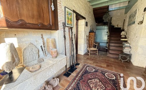 Castle for Sale in Montcaret, Nouvelle-Aquitaine, France