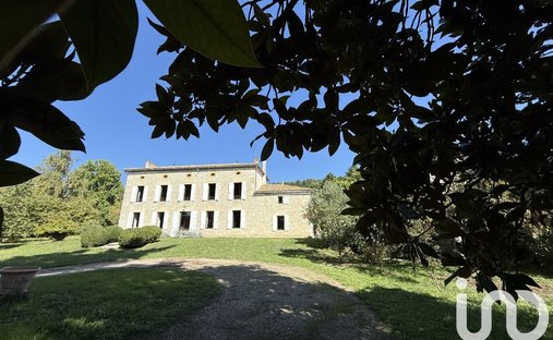 Castle for Sale in Montcaret, Nouvelle-Aquitaine, France