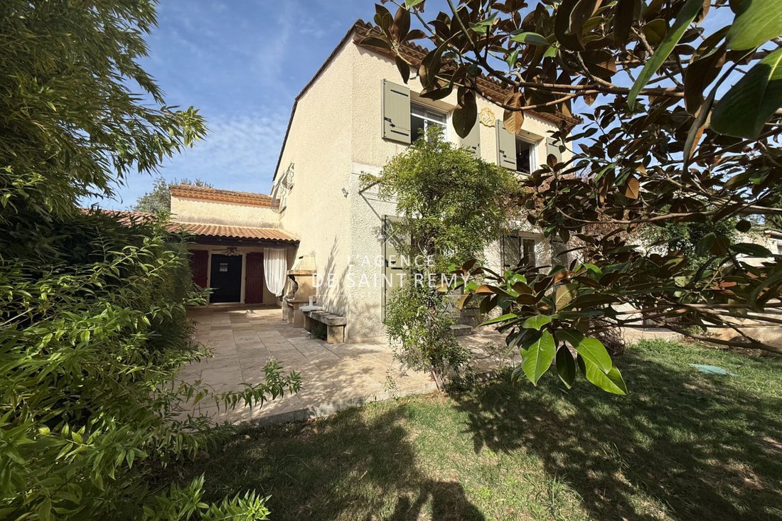 Villa in Paradou, Provence-Alpes-Côte d'Azur, France 2 - 16273487