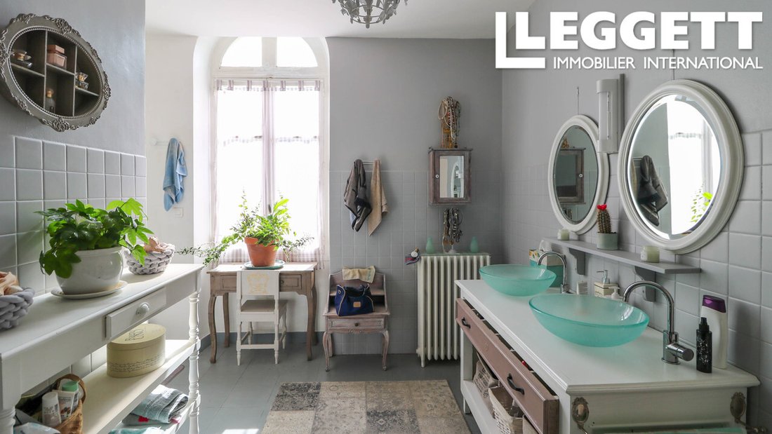 Whispers of Silk & Stone: A 19th-Century Duchy Jewel by the Alzon’s Embrace - 5