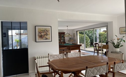 House 379m² Living Space, Great Comfort And Geothermal Energy