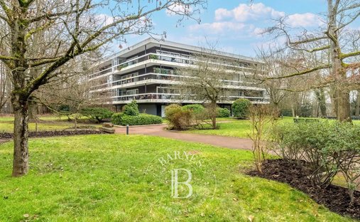 Apartment in Petit Beauregard, La Celle-Saint-Cloud, France 1